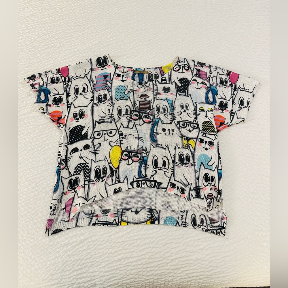 Italy 🇮🇹 Beyond Capri Playful Cat Print Women's Tee -  Multicolour S M L